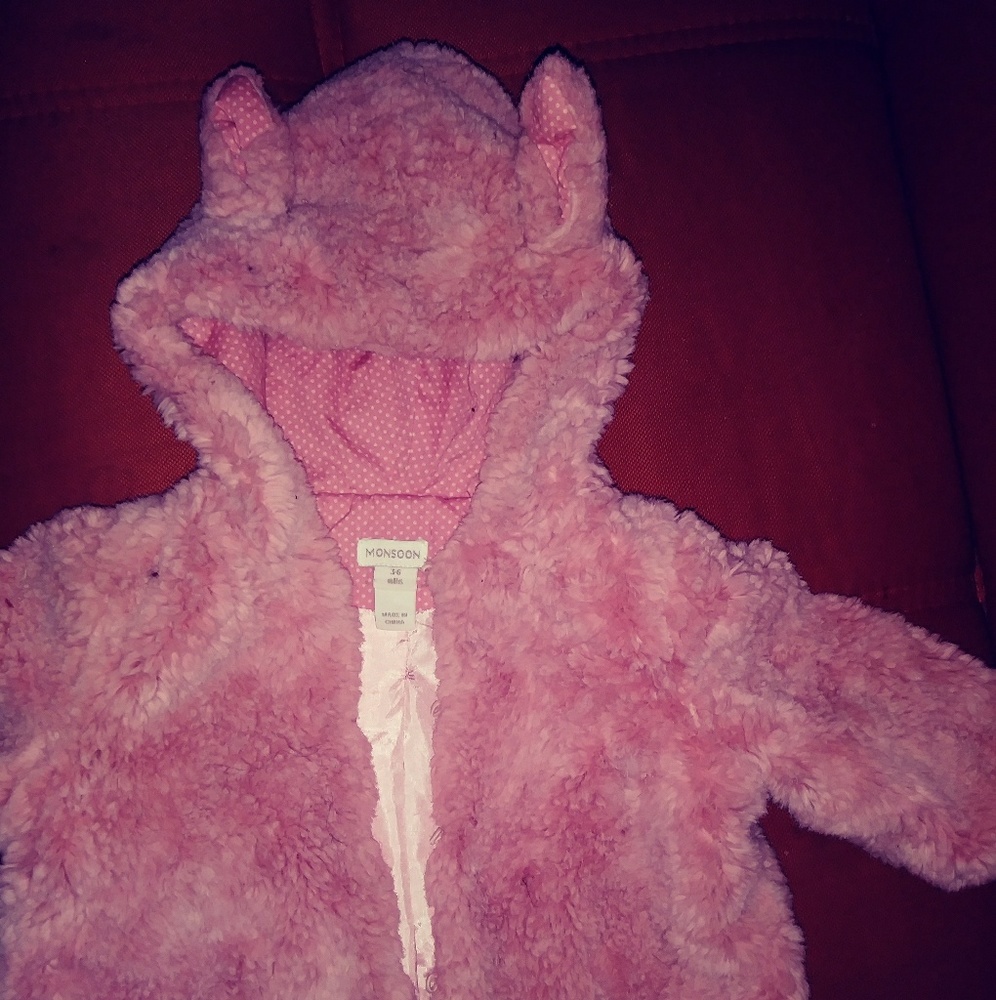 Like faux fur coat